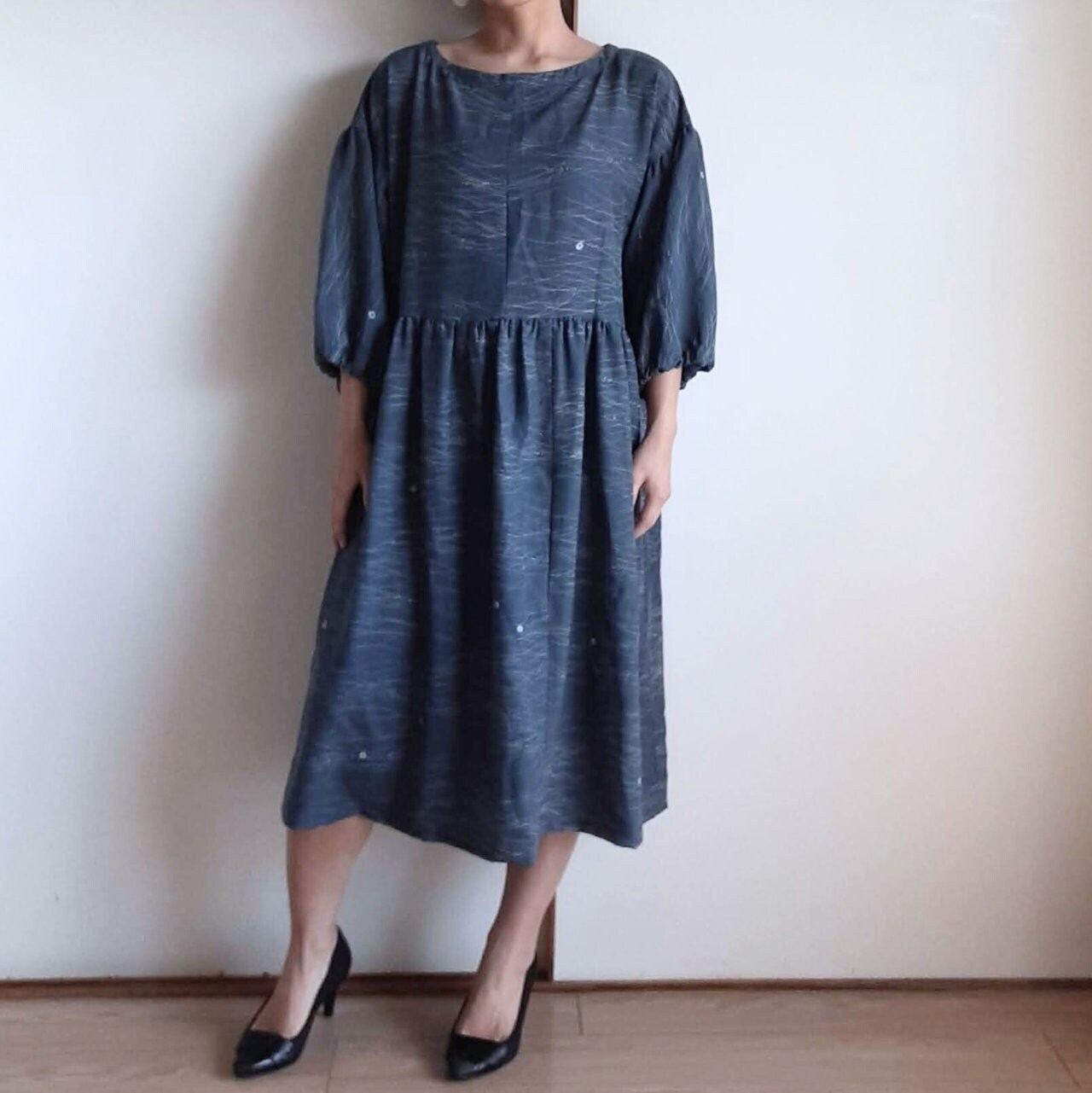 Upcycled vintage kimono dress, HIGH QUALITY SILK, Dropped shoulder dress, dark gray