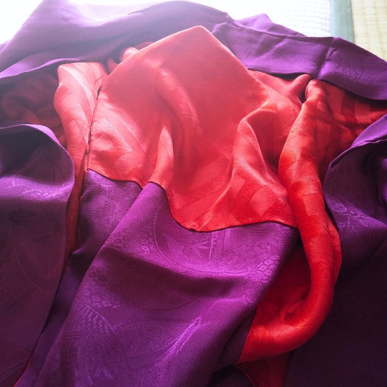 Japanese antique kimono jacket, Haori, Iromuji, Purple haori, Red lining image 7