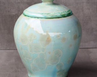 Medium ceramic cremation urn for ashes. (  no 99)