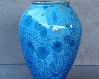 Crystalline  blue  vase.  ( no 6)