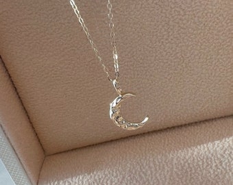 14k SOLID GOLD Moon Pendant, Moon Design Pendant, Solid Gold Moon Necklace, Gold Crescent Necklace, Dainty Necklace, Crescent Moon Necklace