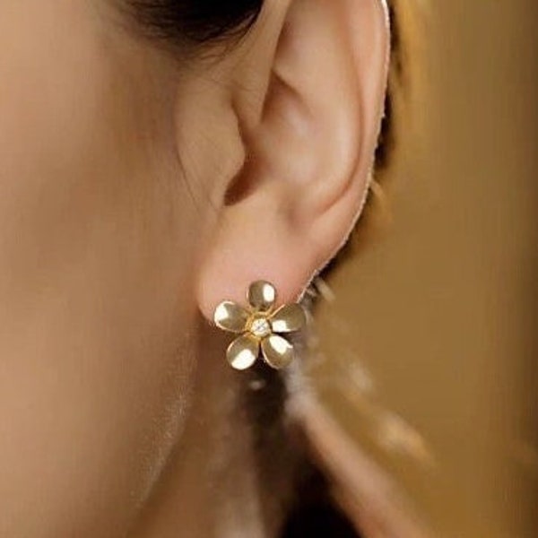 14K SOLID GOLD Flower Hoop Earrings with zircon stones, Small Flower Earrings, Solid Gold Flower Studs, clover flower earrings