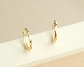18K Solid Gold Hoop Earrings, Gold Hoop Earring, 18K diamond cut hoops, laser cut earrings, dainty small hoops, small classic hoops.