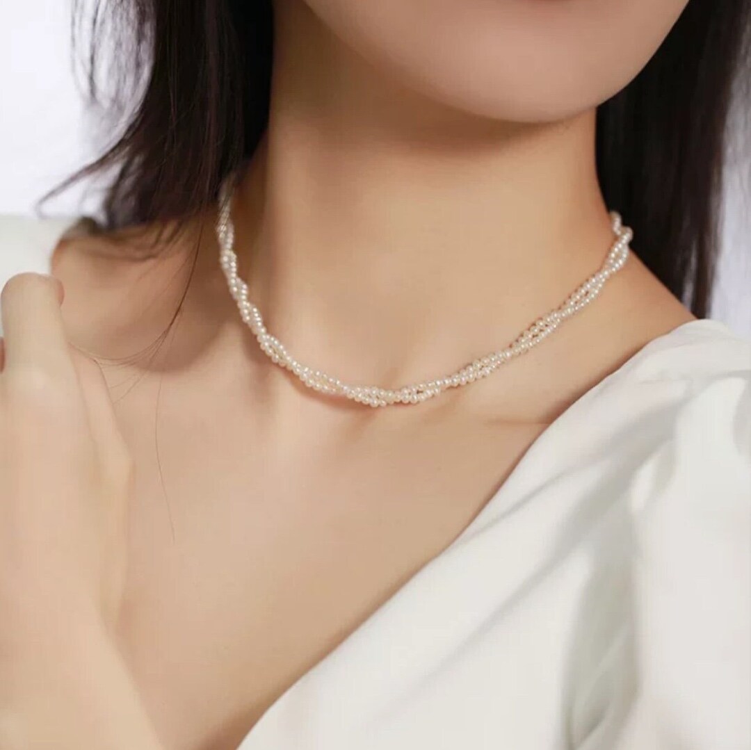 Daily Dose Of Grace Twist Pearl Necklace