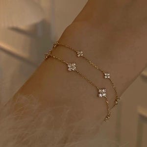 18K Brushed gold and Clover Diamond Bracelet main image 1