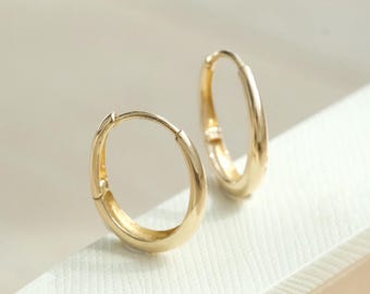 14K Solid Gold Hoop Earrings, oval dainty hoop, Huggie Hoop Earrings, oval hoop, solid gold oval earrings, skinny hoop earrings