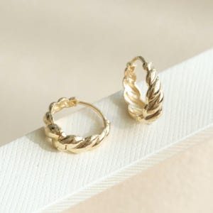 14K Solid Gold Hoop Earrings, Gold Hoop Earring, solid gold hoop, Huggie Hoop Earrings,croissant hoops, croissant earrings