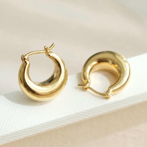 18K Solid Gold Circle Earrings, Minimalist Chunky Huggie Hoop Earrings,  solid gold hoop, Huggie Hoop Earrings, Chunky Tapered hoops