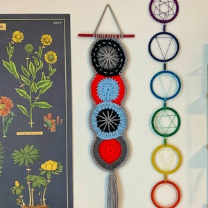 Retro Mini Pinwheel Crochet Wall Hanging