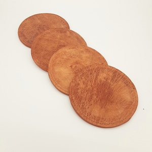 Set di 4 sottobicchieri per bevande in pelle esotica per casa o ufficio Barmats di struzzo premium Bicchieri da bar scrivania caccia mancave Regalo di pesca per lui