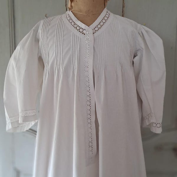 Antique French cotton Nightdress