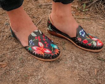 Handmade Mexican Leather Huaraches - Mexican Leather Flats - Slip On Shoes - Artisanal Mexican Slip On Flats