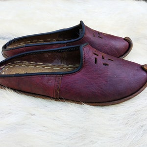 Natural Burgundy Color Hand Dyed Slipper Leather Turkish Shoes Slip Ons Handmade Loafer Flats Moccasins Men's Women's Yemeni Vintage