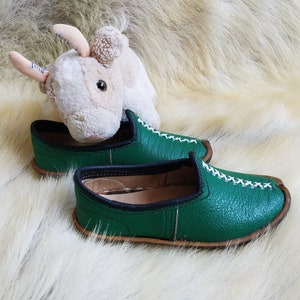 Toddler Shoes Baby and Kids Sandals Leather Turkish Children Slip Ons Slippers Handmade Medieval Bohemian Women Moccasins Men Yemeni