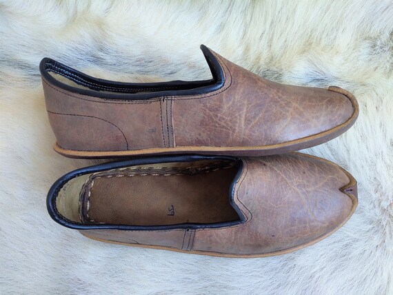 Oude kleur kalfsleer Turn Schoenen Turkse Middeleeuwse Huis Slippers voor Vrouwen Laarzen Slip Ons Loafer Mannen Romeinse Sandalen Flats Jemenitische Gift Etsy Nederland