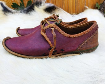 Botines de piel color burdeos natural hechos a mano, zapatillas medievales de hadas, sandalias pintadas a mano para mujer y hombre, zapatos turcos sin cordones, zapatos vikingos descalzos.