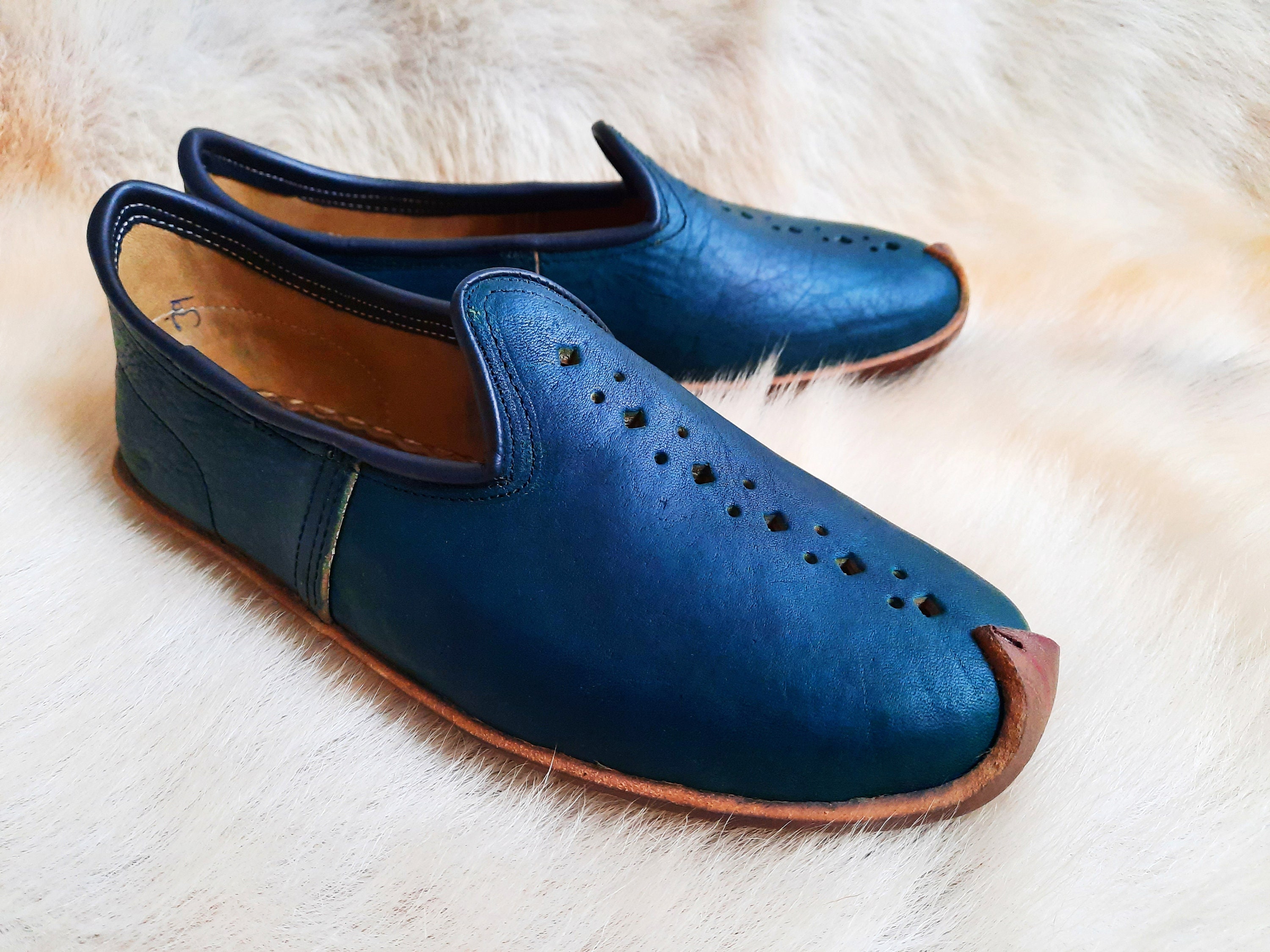 Halloween vrijdag Classificatie Herbal Dye Navy Perforated Leather Turkish Shoes Medieval Slip - Etsy Norway