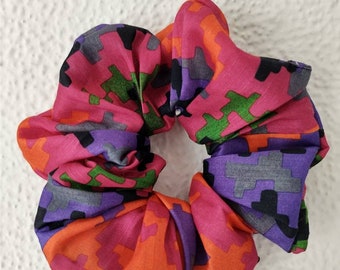 Multicolor pie de poule hair scrunchie Purple green orange pink black maxi scrunchie Multicolor geometric print scrunchie Gift for her