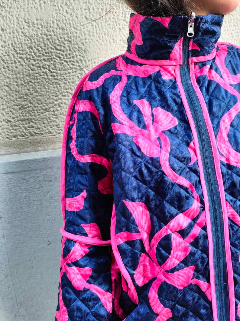 Magenta Blue Bow Print Puffer Coat, High Quality Winter Coat, Double face Hippy Bomber, Funky Quilted Warm Coat, Girl Aesthetic Clothing image 4