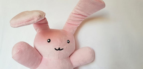 桜蘭高校ホスト部のうさちゃんをモチーフにしたぬいぐるみ。受注生産