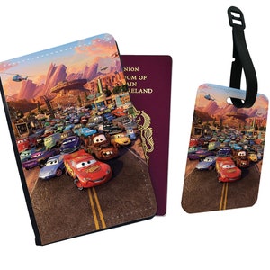 Reisaccessoireset: kunstleren paspoorthoes en bagagelabel – Disney Cars with YOUR NAME