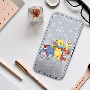 Custodia per telefono con portafoglio e inserti per carte di credito, custodia personalizzata per iPhone e Samsung, Disney Natale Winnie Pooh e i suoi amici: aggiungi il tuo nome!