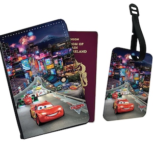 Reisaccessoireset: kunstleren paspoorthoes en bagagelabel – Disney Pixar Mcqueen Cars with YOUR NAME
