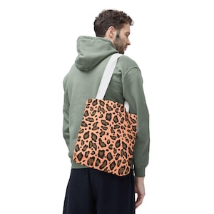 Chic Leopard Print Tote Bag Peach Fuzz Background, Stylish Reusable Shopping Bag, Beach, Gym, Gift for Animal Lovers, Eco-Friendly