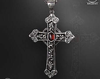 Collar con colgante de cruz gótica en plata maciza 925