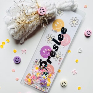 Personalized Name Smiley Face Shaker Bookmark, Kids Gifts, Book Accessories, Girl, Custom, Glitter, Teacher, Retro