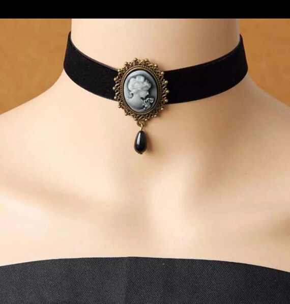 generøsitet propel podning Black Choker Necklace Cameo Brooch Victorian Choker Necklace - Etsy