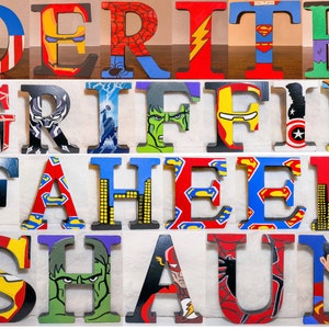 Letras Marvel | Letras de super-heróis para crianças | Letras de quarto pintadas à mão | Presentes Marvel | Decoração para meninos | Letras dos Vingadores | PREÇO POR CARTA