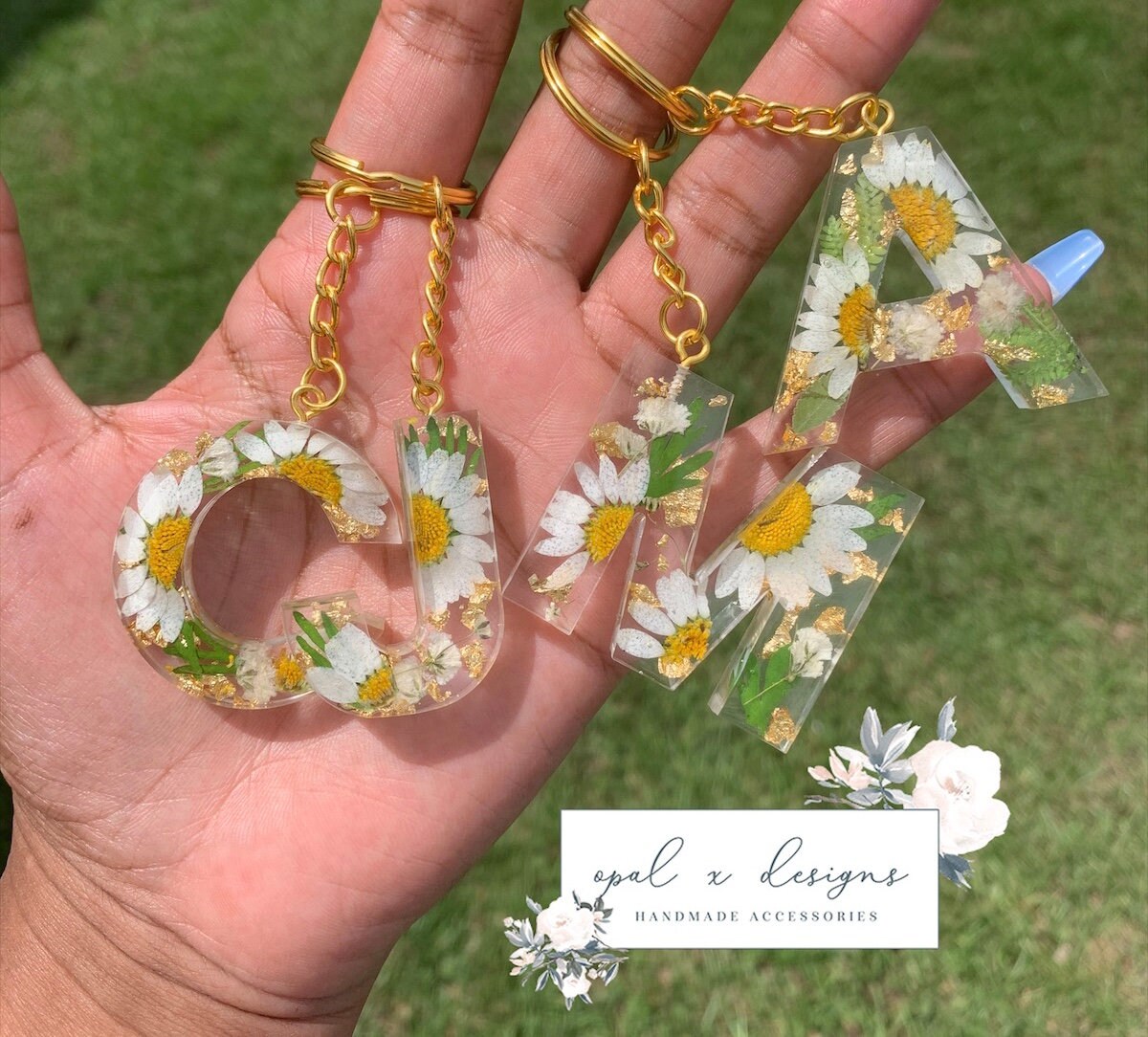 Real Daisy Initial Keychain made with epoxy resin and real flowers, P…