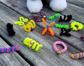 Cat Toys to Bring You Joy :) Pipe cleaner jingle bells fun for cats 12-pack