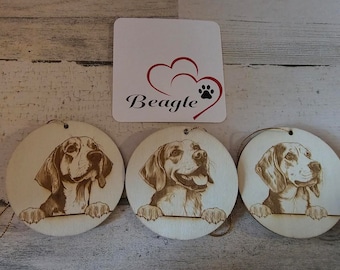 Ornamento personalizzato per cane Beagle inciso al laser su entrambi i lati.