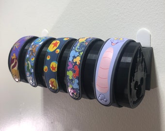 Wall Multi MagicBand Display Holder  *Option 1 Characters* Double-Sided 3D Printed (Holds up to 5 MagicBands)