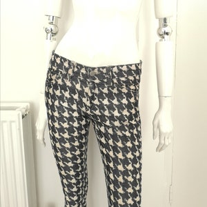 Isabel Marant Etoile: No 1501 graphic art trouser in size 38.