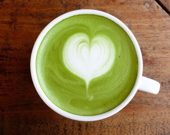 Matcha Green Tea Latte Drink Mix | MCT Oil | Tocotrienols | Lion’s Mane | Acacia Fiber | Moringa | Spirulina | Coffee Alternative | Beverage