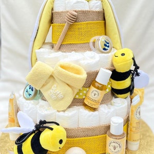 Baby diaper cake / Burts Bee diaper cake / baby shower / Welcoming baby gift