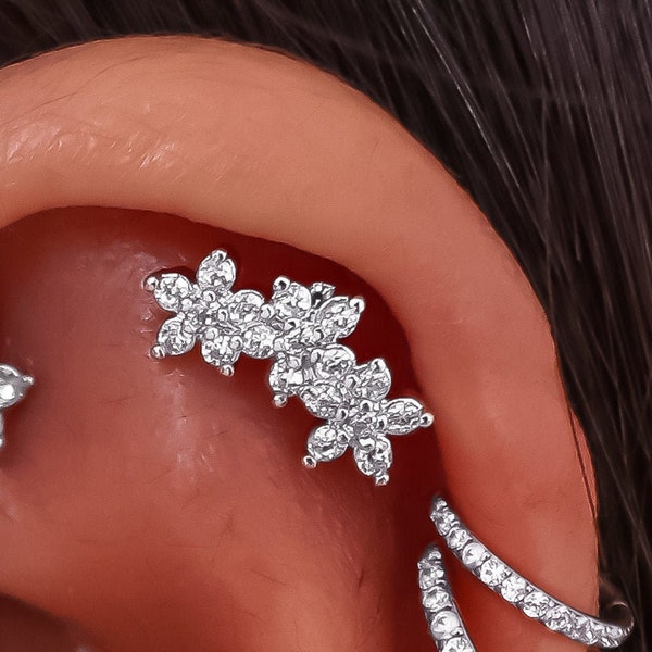Boucle d’oreille cartilage fleur, piercing triple hélice florale, bijoux conque, bijoux plats 16G, acier inoxydable chirurgical argent or