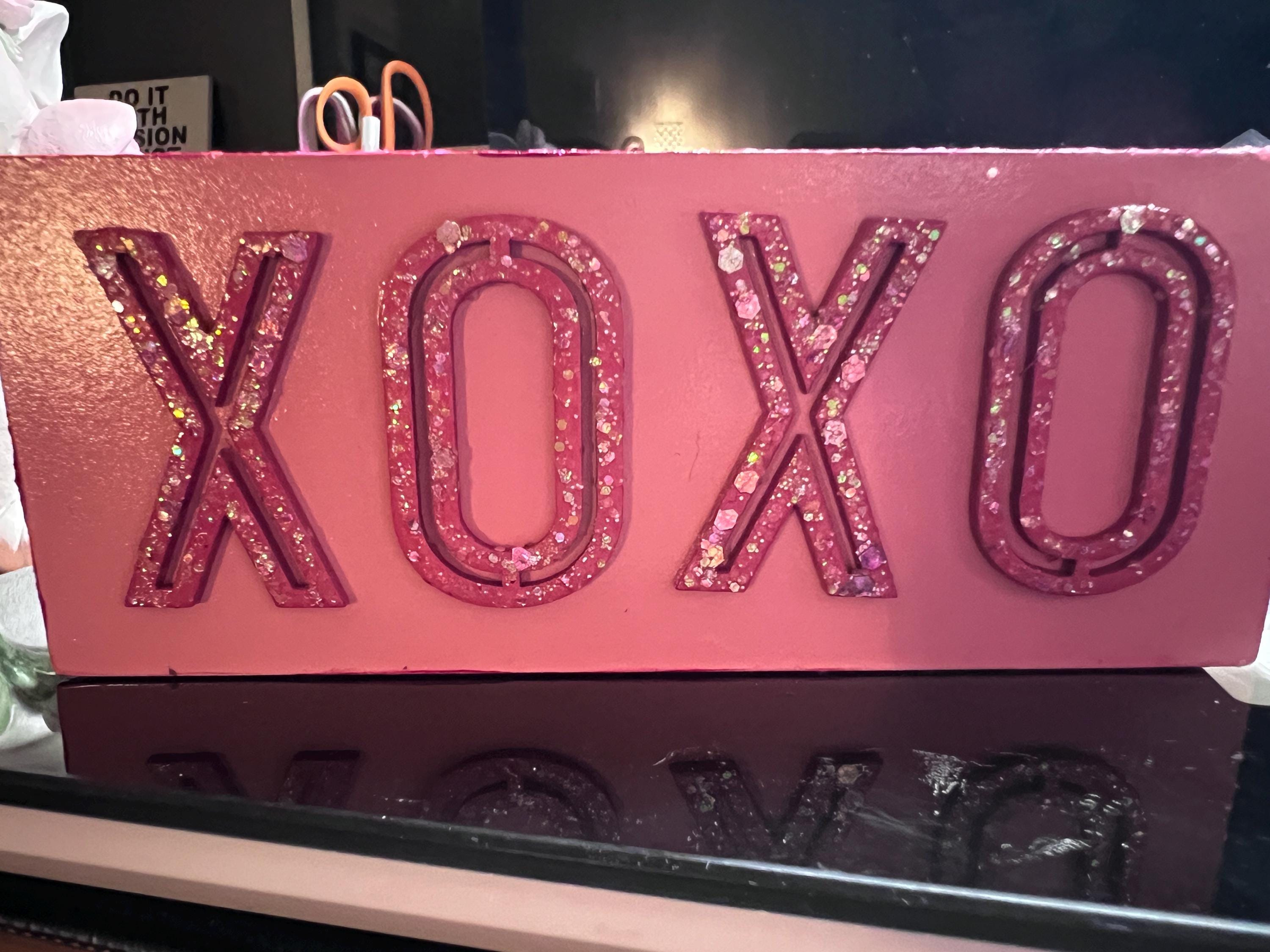 Super Sparkly XOXO Sign With Pretty Pink Glitter! Perfect Gift to Tell ...