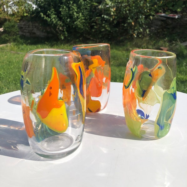 Trinkgläser, Weinbecher, bunte Glasbecher, Orange