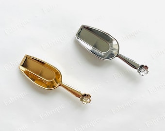Miniature Bead Scoop, Fine Embroidery Tool, Fabrique Studio