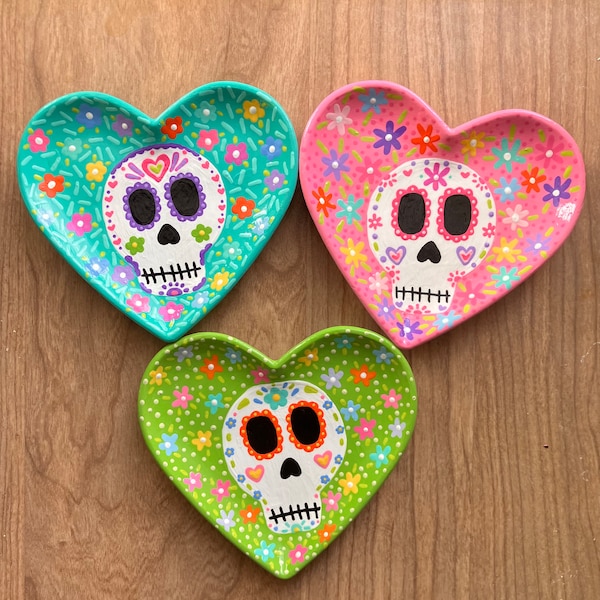 Handmade hand painted heart dish skull day of the dead dia de los muertos skull flowers calavera design