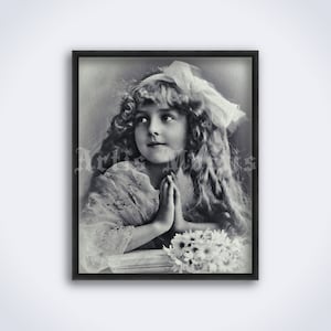Foto de menina orando, Grete Reinwald, retrato eduardiano, impressão gótica de criança, pôster (DOWNLOAD DIGITAL)