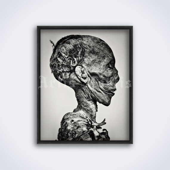 モノクロ ミイラ写真 モノクロ ミイラ写真 いろいろな表情のシンプルなミイラ男のモノクロ