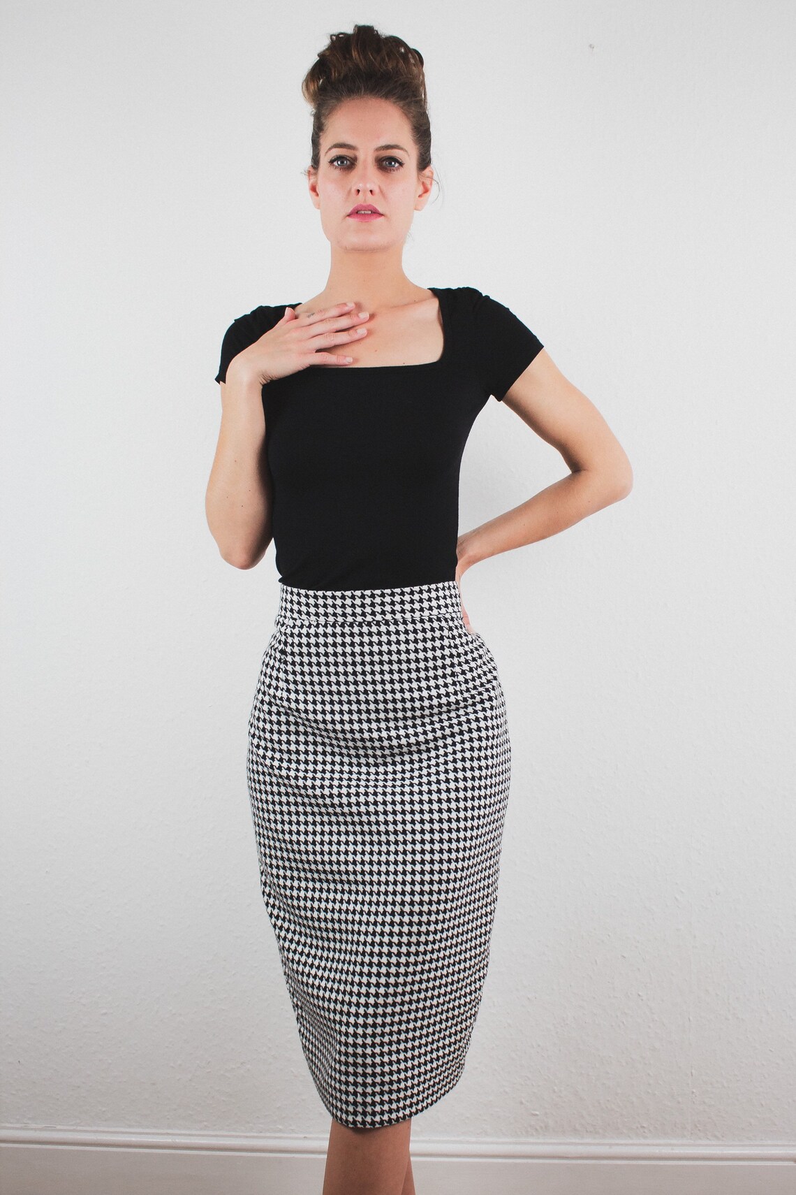 black and white bodycon skirt