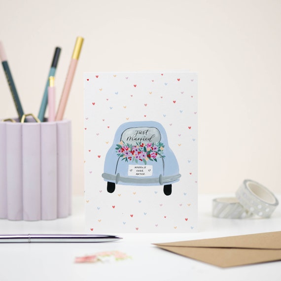 Just Married Card: Floral Wedding Car, Happily Ever After
