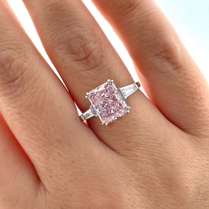 New In! Beautiful Sterling Silver 925 engagement ring with 3.3Ct crushed ice pink CZ simulated diamond