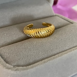 18K Yellow Gold Vermeil Croissant Ring